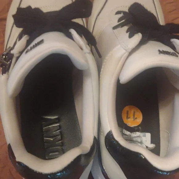 DKNY fashion sneakers - Picture 5 of 6